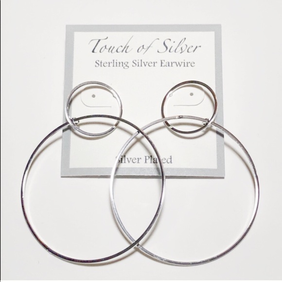 😁Touch of Silver Double Hoop Earrings - Picture 1 of 4